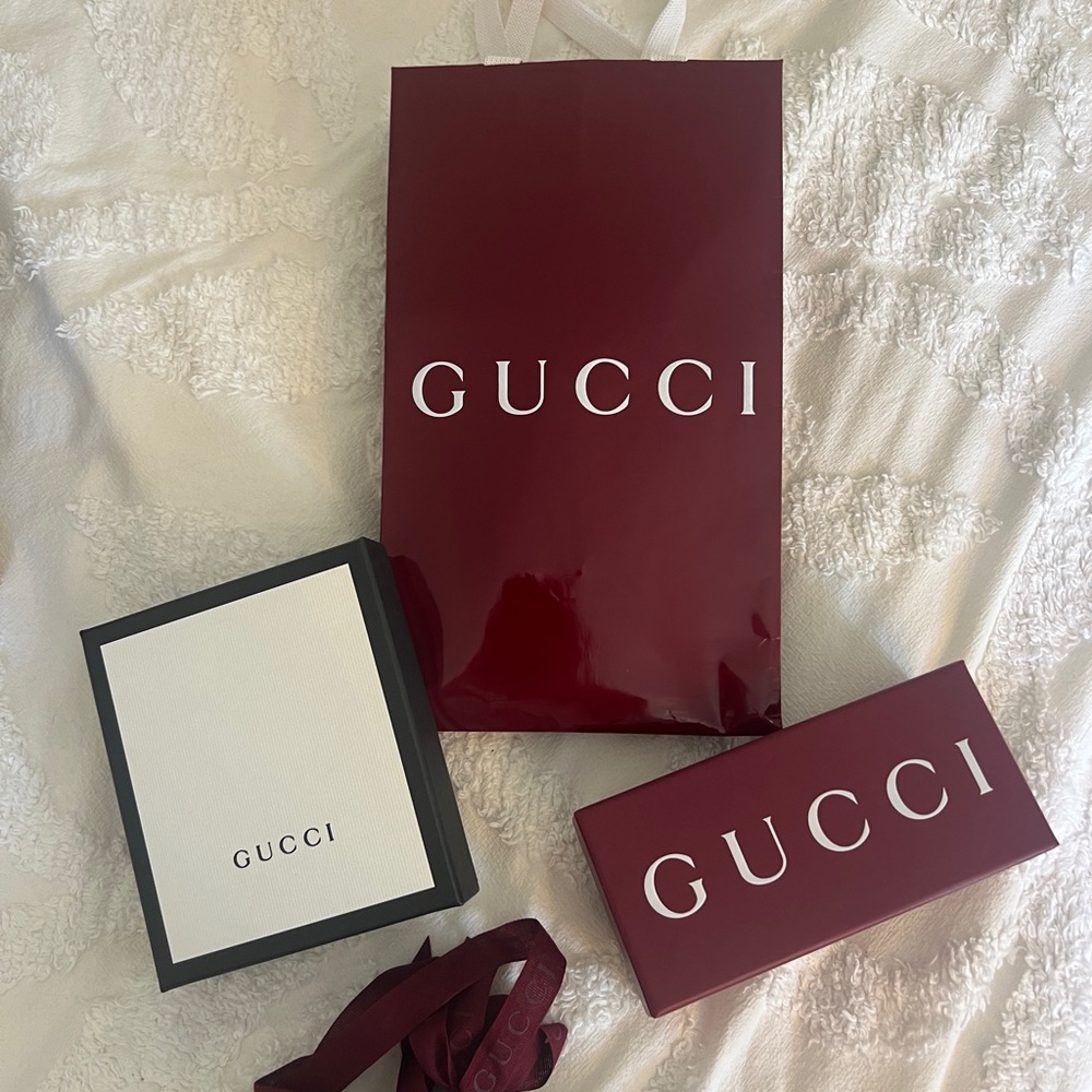 Gucci Gift Set with Burgundy and White Packaging